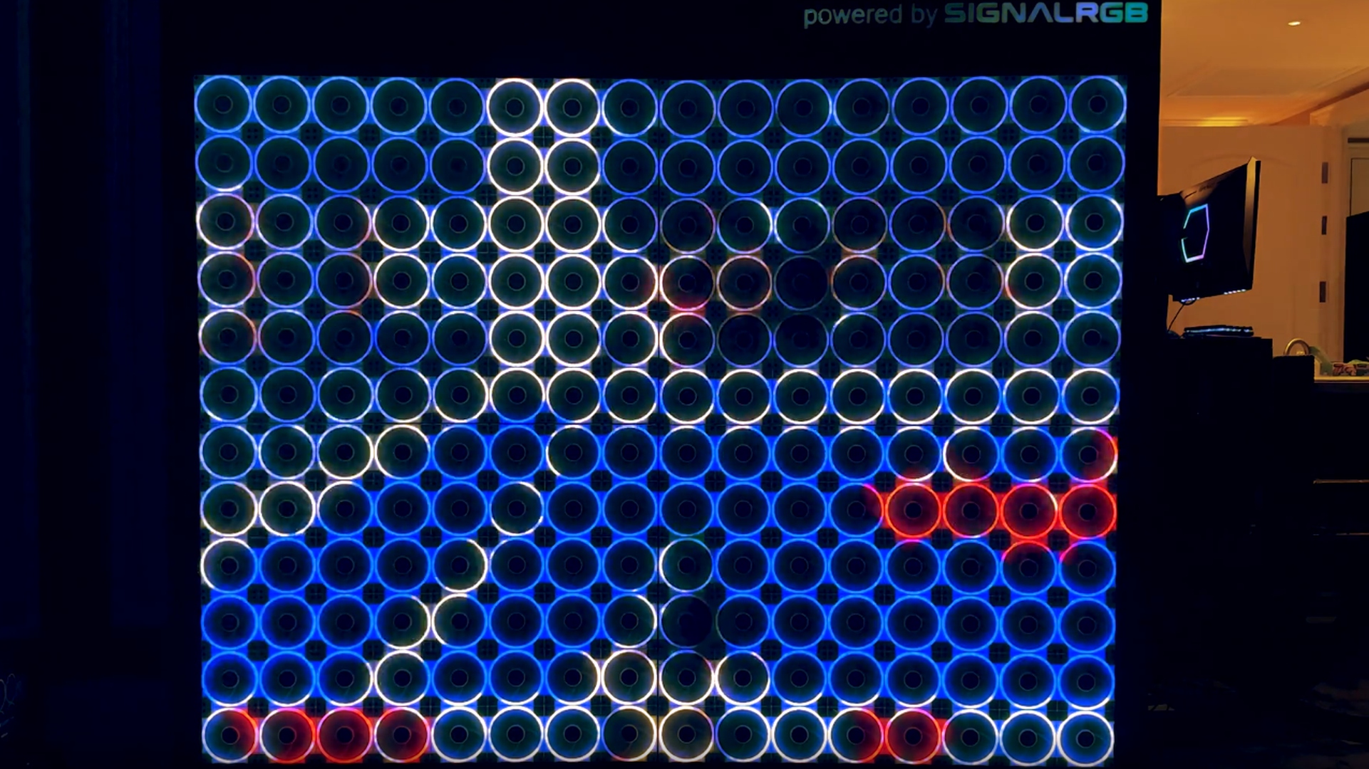 Egy RGB-ventillátor falon is játszható a Doom