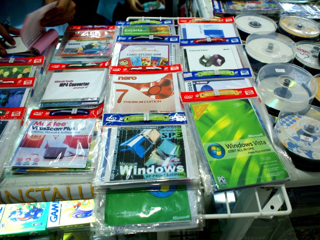 Félmilliárd dollár értékű kalózszoftvert foglalt le az FBI