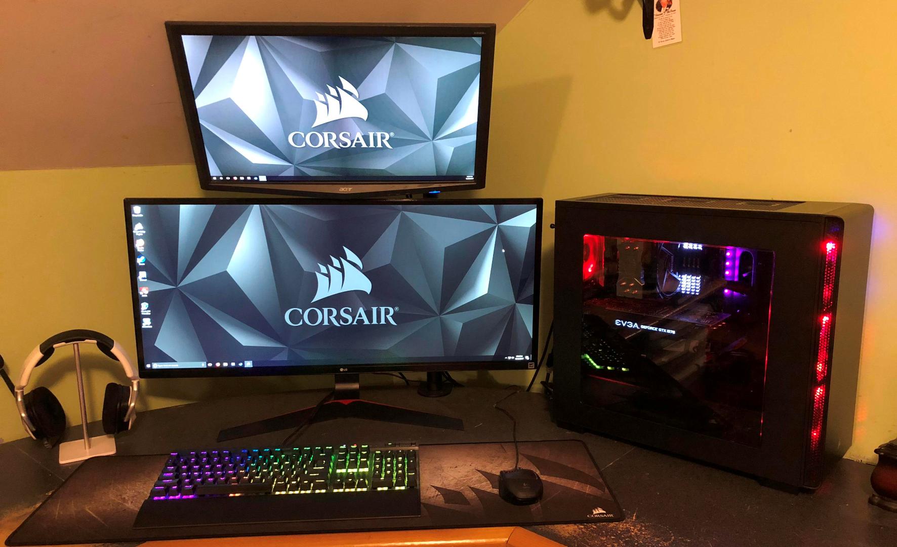 Gamer monitorokkal erősíthet a Corsair