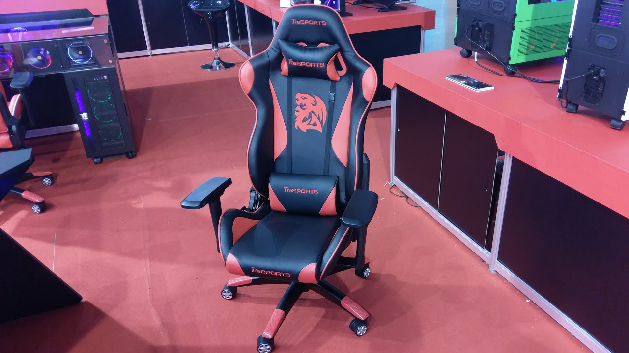 Gamer székekkel bővít a Tt eSPORTS