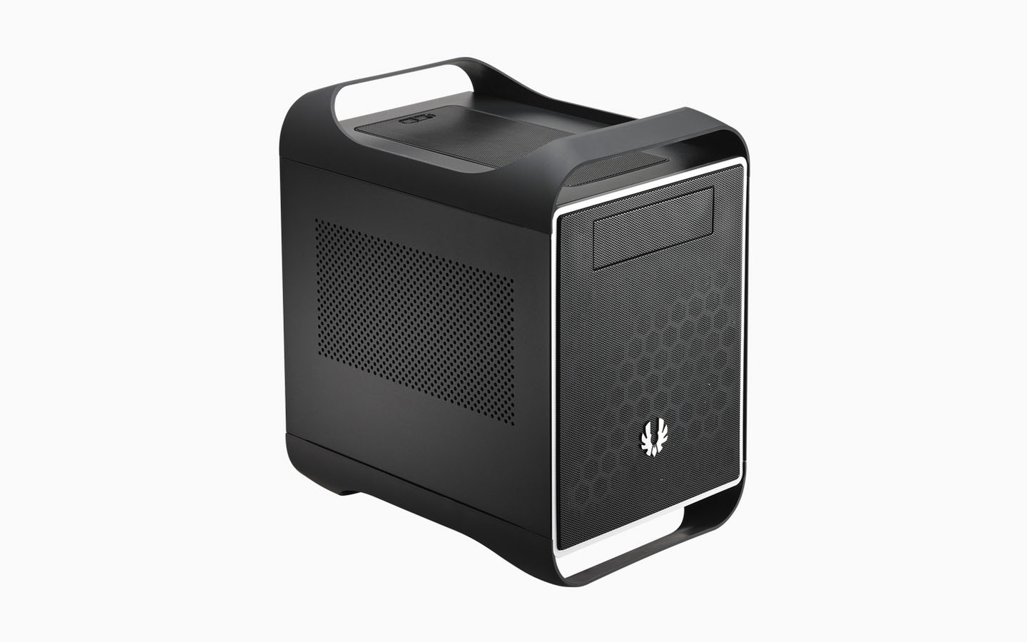 Hamarosan érkezik a BitFenix új Prodigy számítógépháza