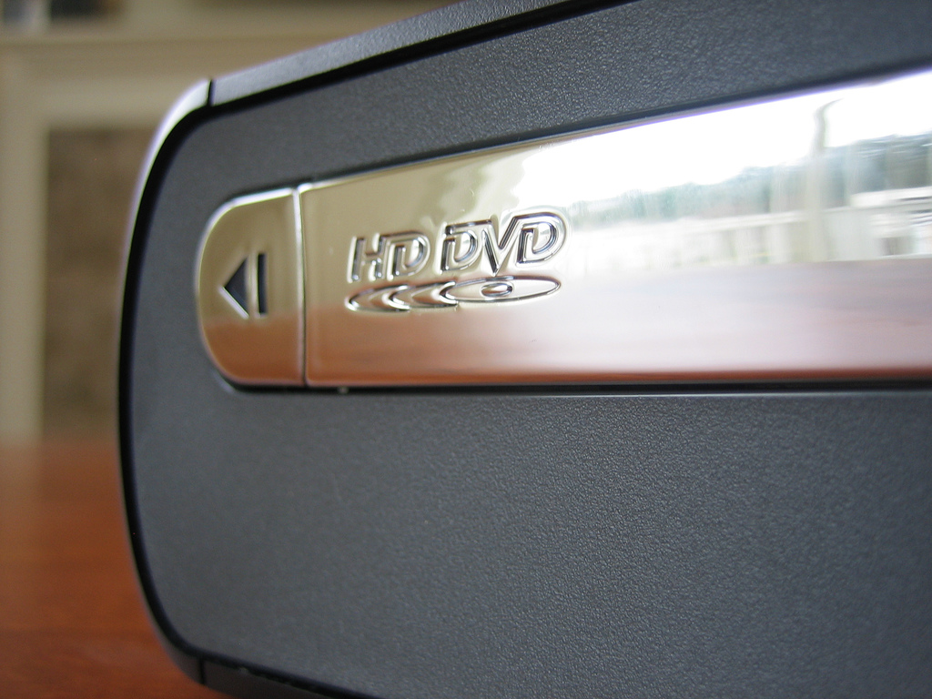 Háromszor több HD DVD-lejátszó kelt el Európában mint Blu ray