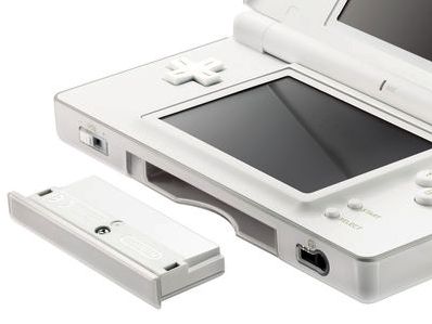 Hatszázezer eladott DSi a nyugati premieren, nem várható árcsökkentés