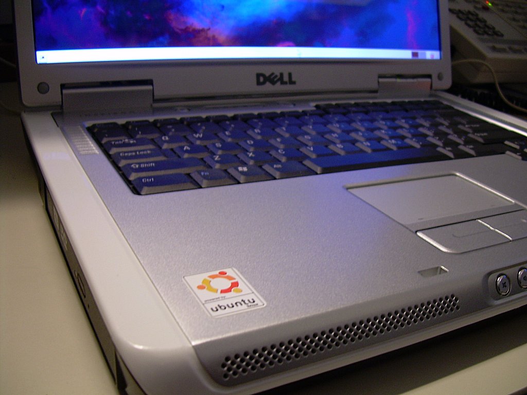 Holnaptól Európában is megrendelhetők az Ubuntus Dell PC-k