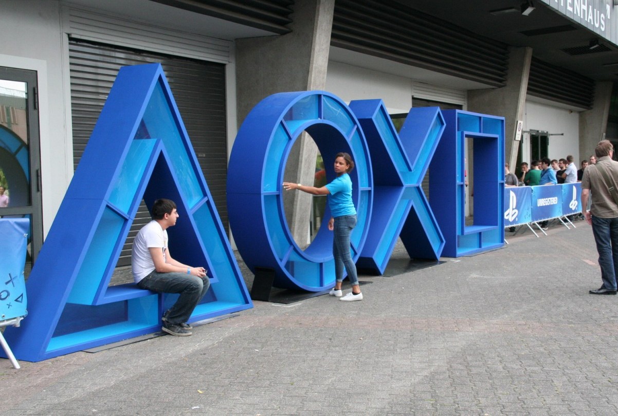 Idén 340 ezren látogattak el a gamescom 2013-ra, jövőre is megnyitja kapuit az expó