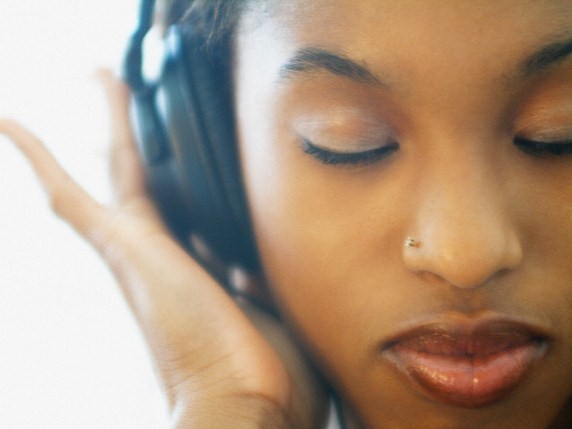 Ingyen kínálná letöltésre az mp3-akat a Yahoo?