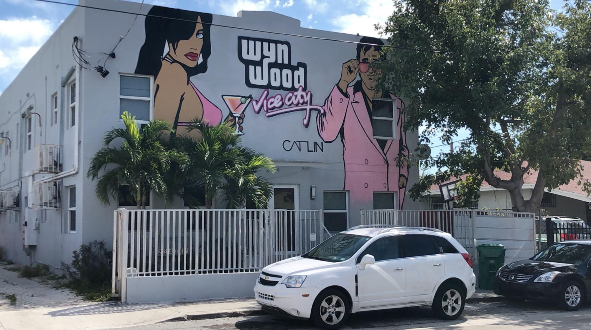 Instant nosztalgia: GTA Vice City-re emlékeztető falfestmény díszíti Miami egyik épületét