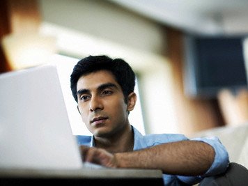 Irán blokkolja a Google-t