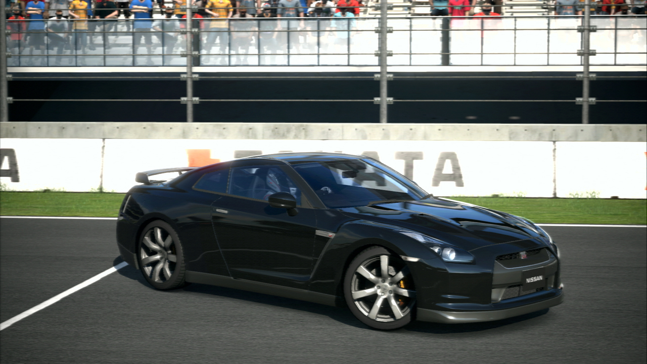 Jövő hétre csúszott a Gran Turismo 5 DLC-je és frissítése