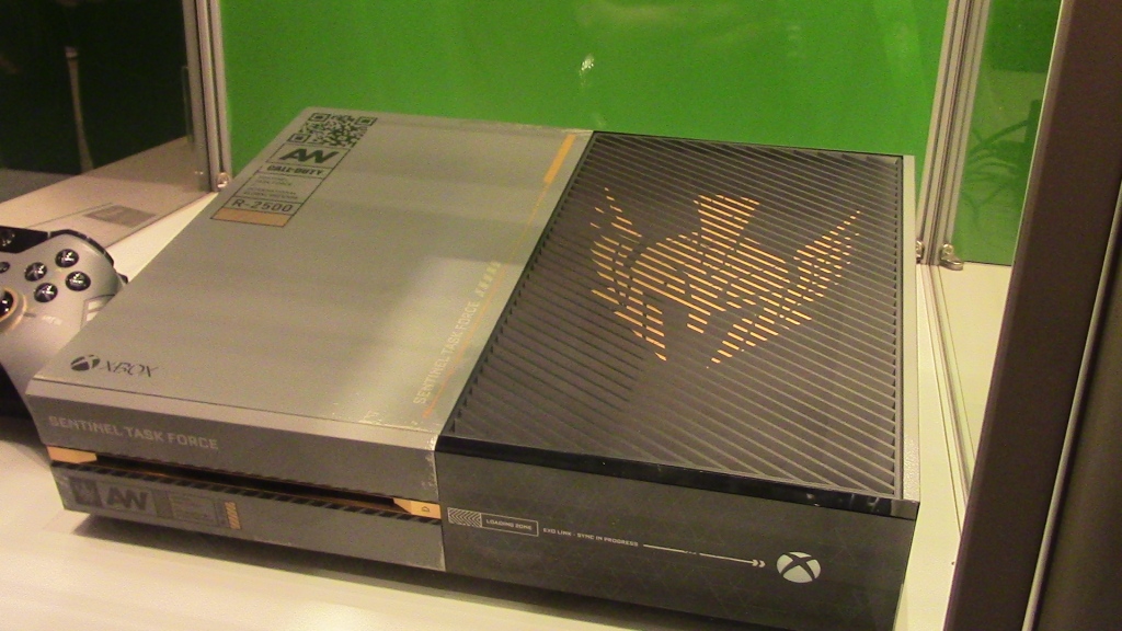 Képeken a Call of Duty: Advanced Warfare Limited Edition Xbox One