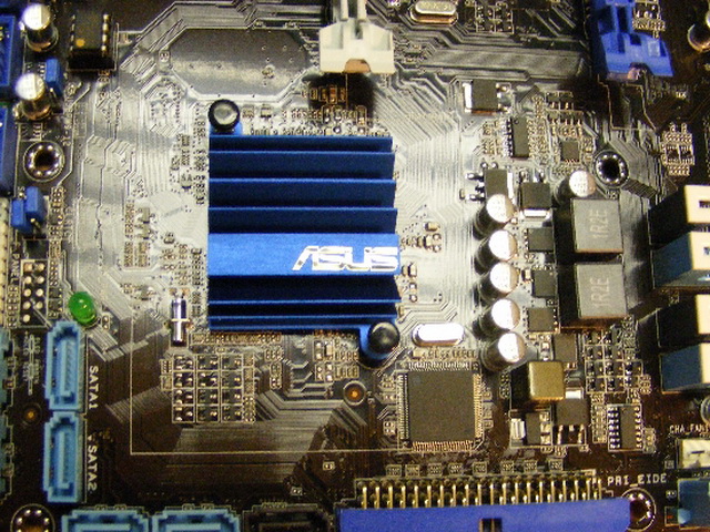 Készül az Asus legújabb P7P55 EVO alaplapja