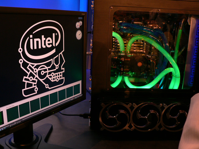 Kétprocesszoros szórakoztató Intel platform