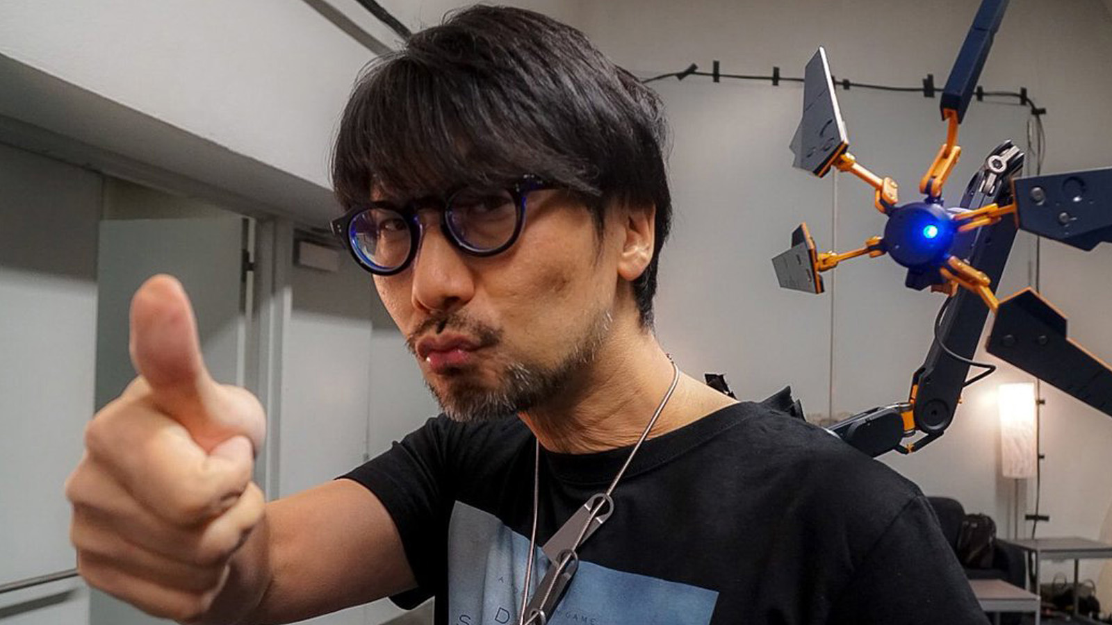 Kojima olyan játékot akart készíteni, ami a szájszagunkat is figyeli