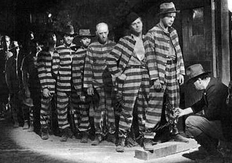 Közmunkára és kártérítés fizetésére ítéltek egy fiatalkorú hacker-t