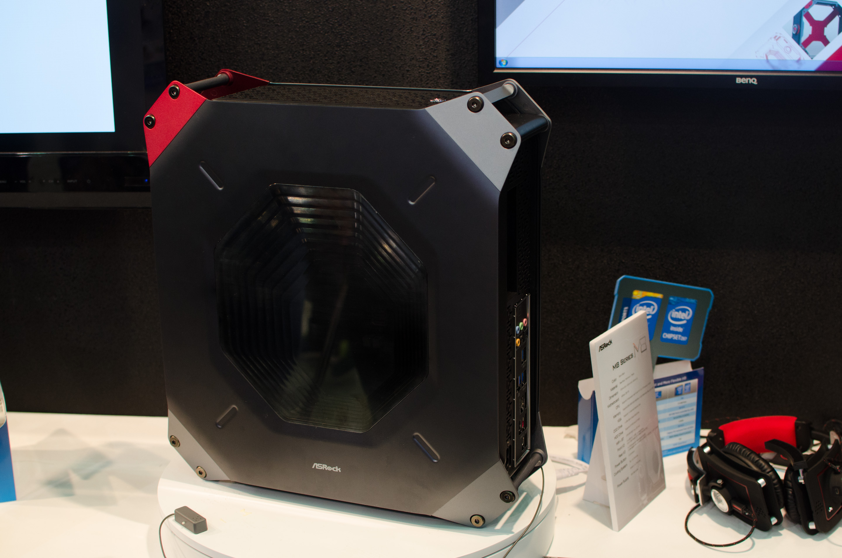 M8 Gaming Barebone – az ASRock és a BMW Group DesignworksUSA közös gyermeke