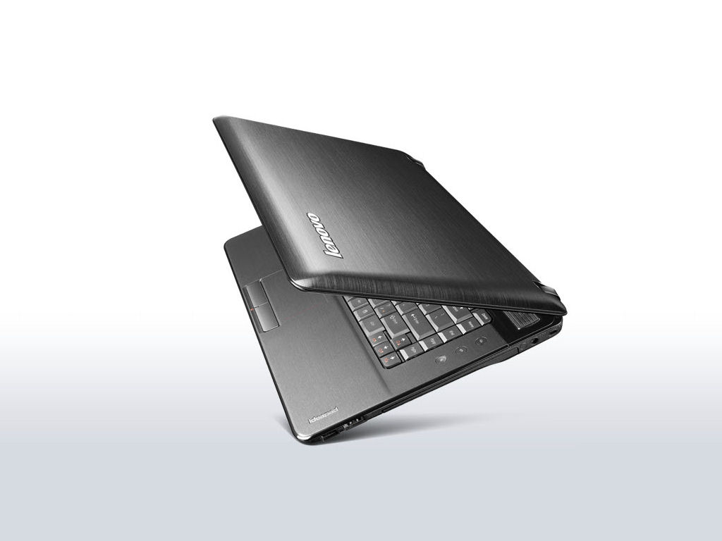 Már rendelhető a Lenovo új IdeaPad Y560p notebookja