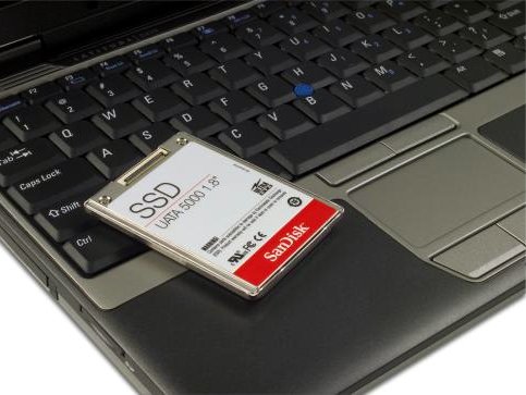 Önkímélő flash merevlemez a Hitachitól