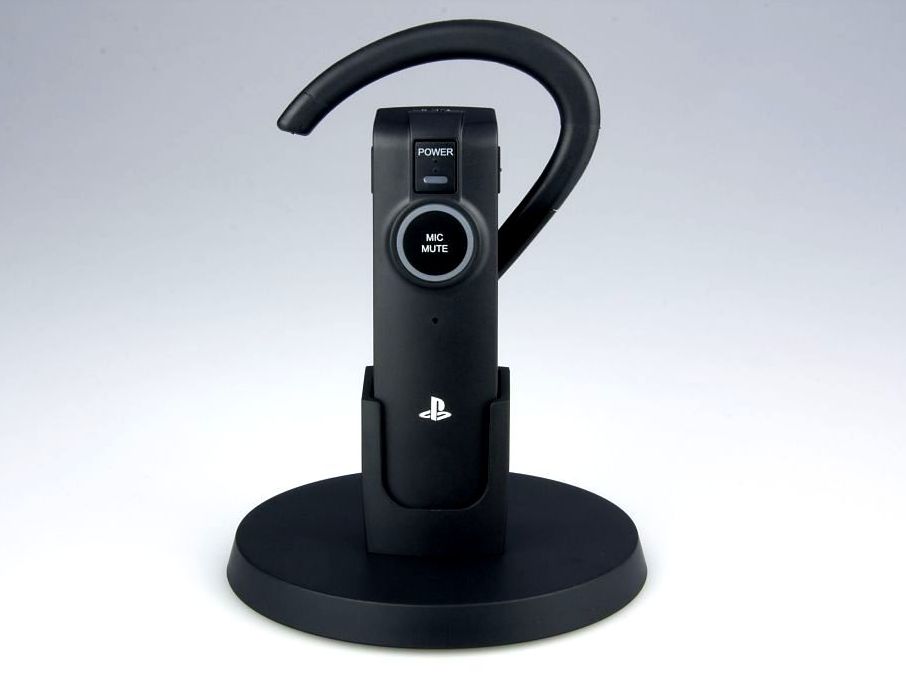 PlayStation 3 Bluetooth headset: Szintén októberben