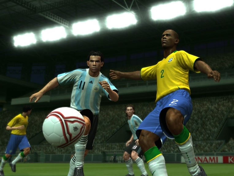 Pro Evolution Soccer 2009 Xbox 360 Bundle érkezik