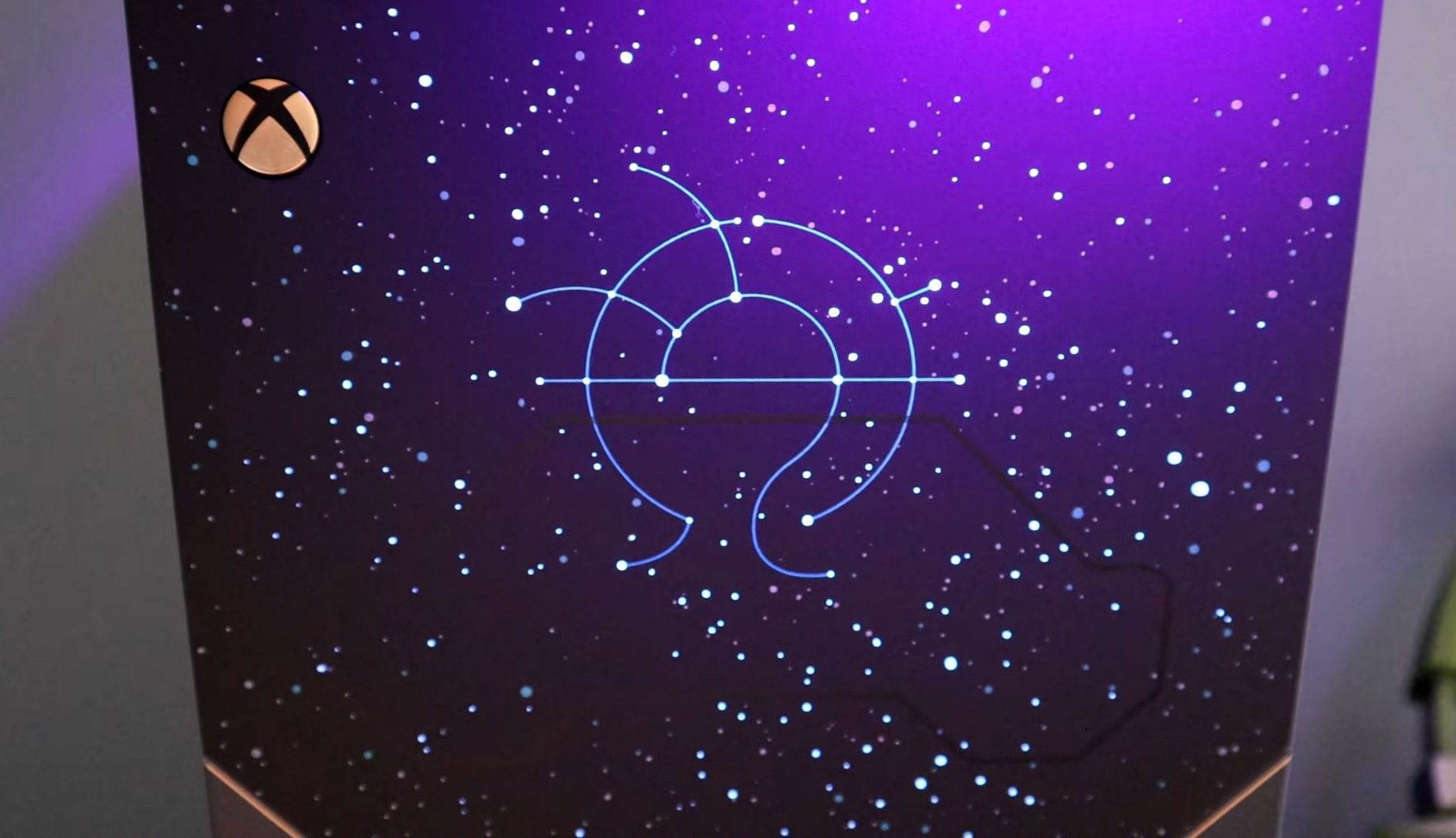 Rejtett szimbólumot fedeztek fel a rajongók egyes Xbox Series X konzolokon