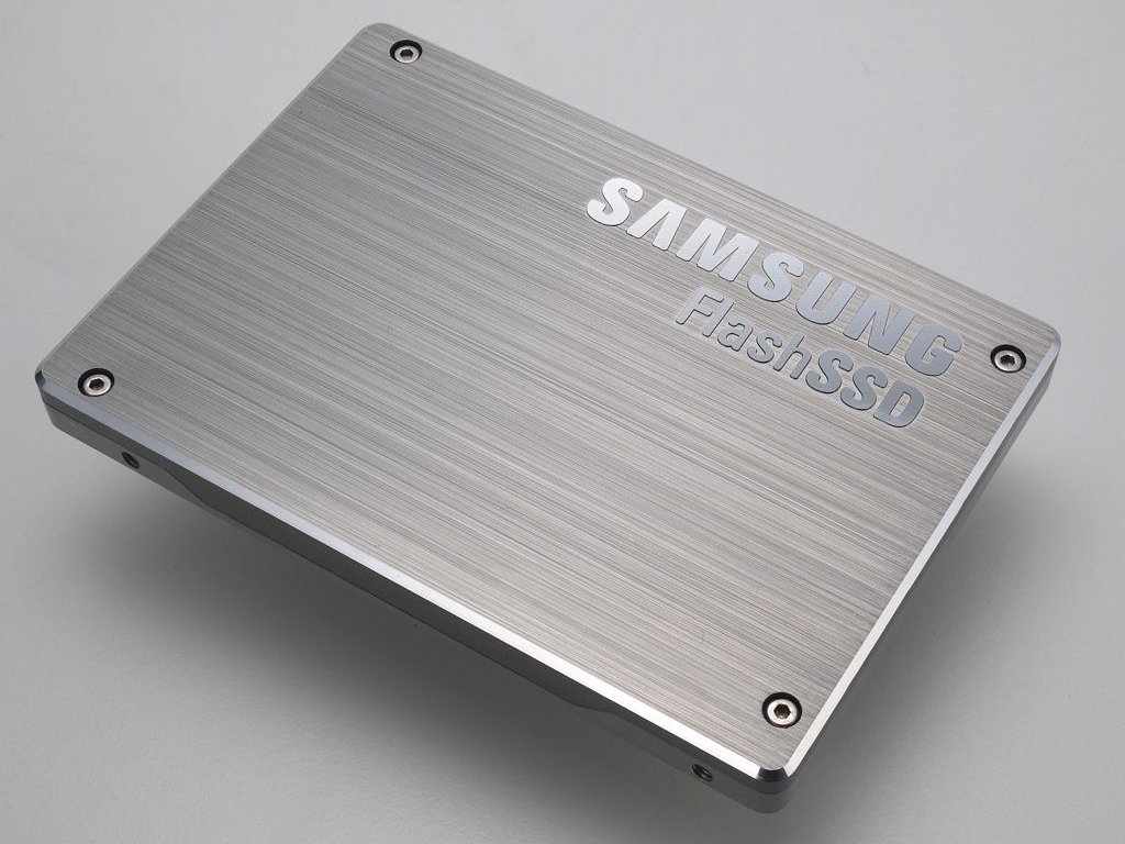 Samsung SSD SATA II interfésszel