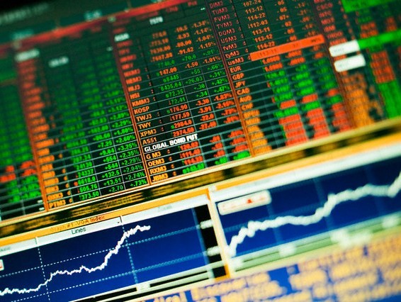 Több százezer ember adatai tűntek el Angliában