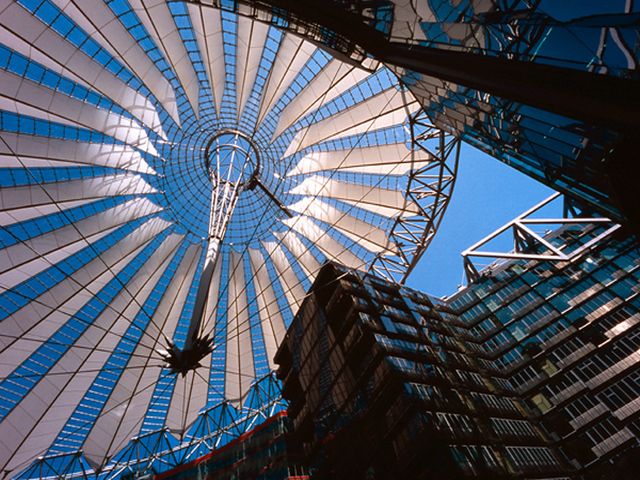 Túladott európai főhadiszállásán a Sony