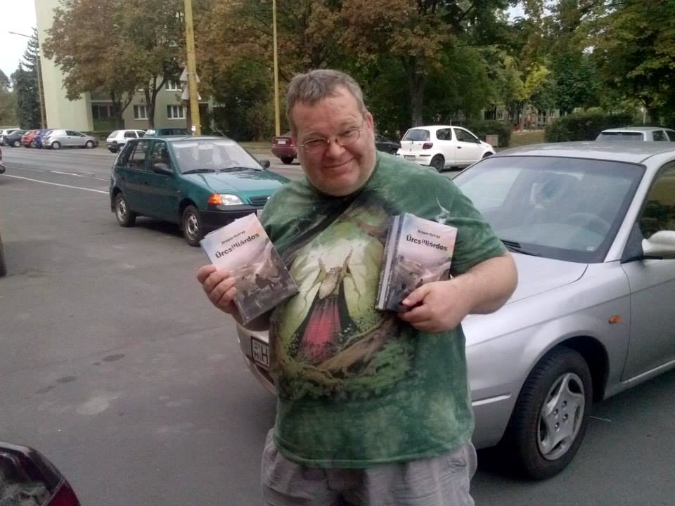 Űrcsilliárdos – Gyu első regénye