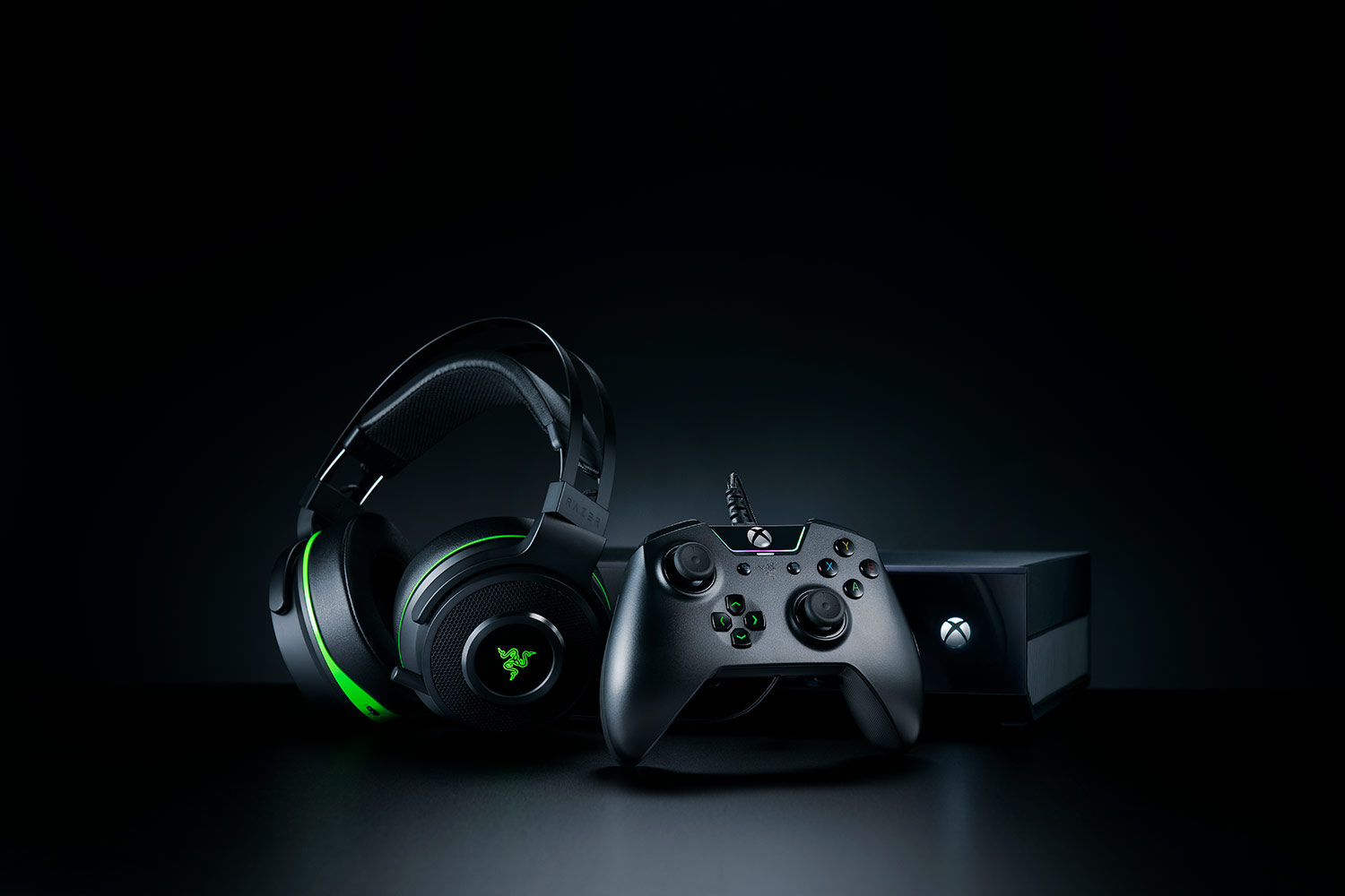 Versenyszerű felhasználásra szánt Xbox kontrollert mutatott be a Razer