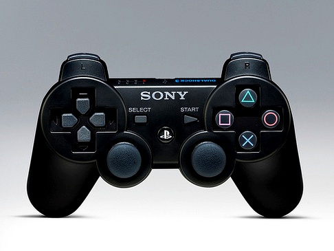 Vezetéknélküli keypad a Sony kontrollereihez