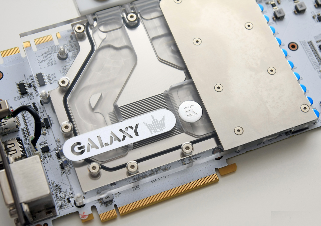 Vízhűtéses GTX 970 és GTX 980 érkezik a KFA2 műhelyéből