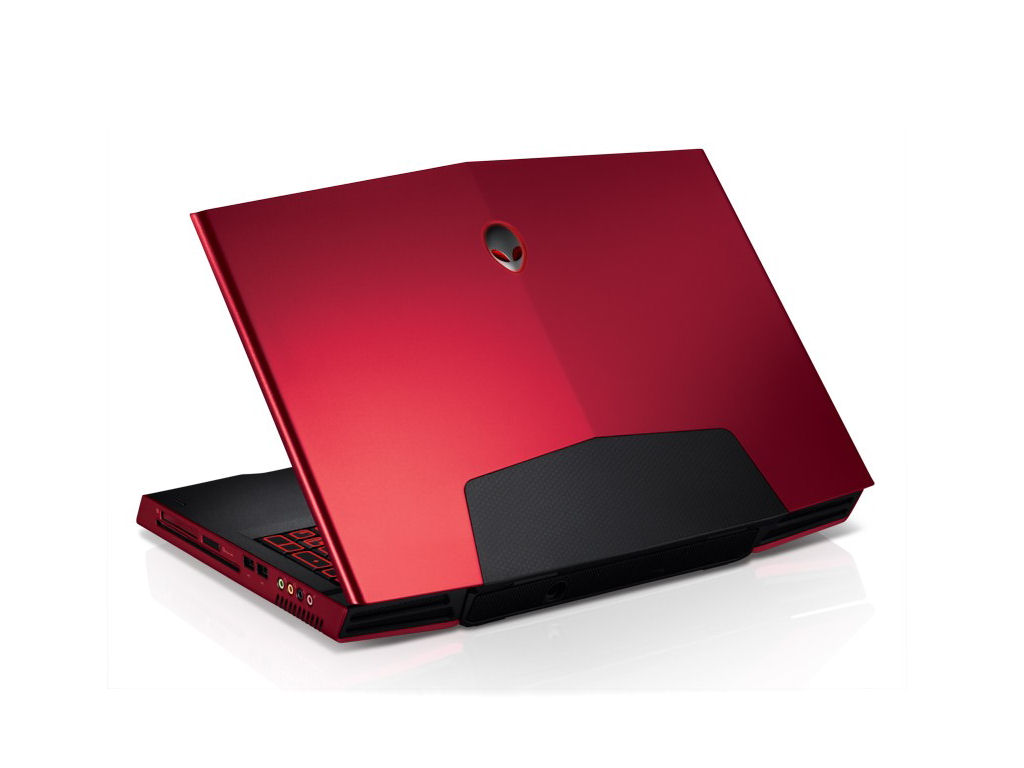 Vörösbe öltöztetett M17x notebook az Alienware-től