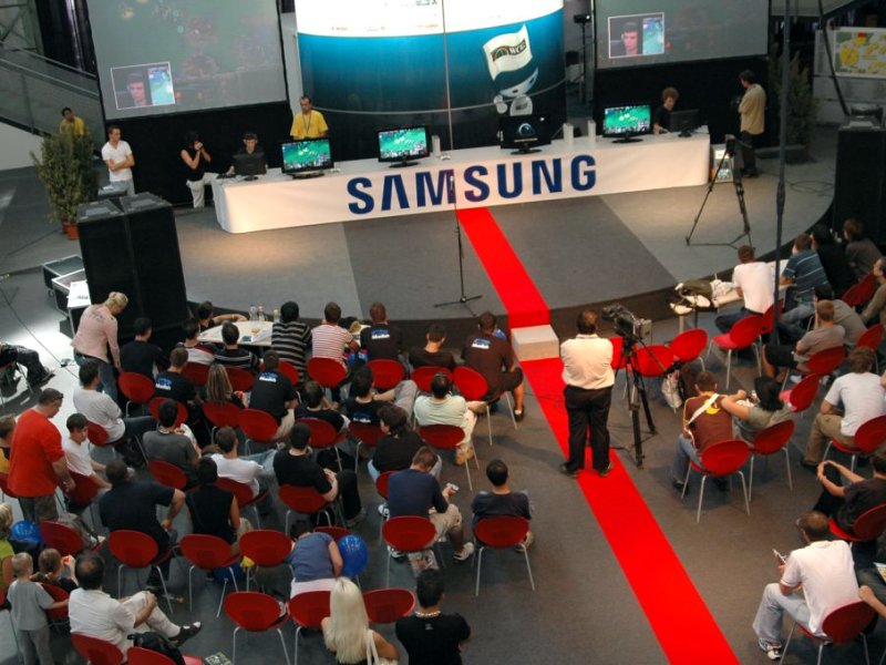 WCG 2007: Verseny a számítógépek előtt és a kifutón