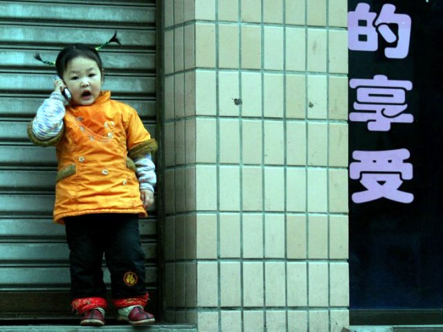 2,3 milliárd emberé a 3 milliárd mobil-előfizetés