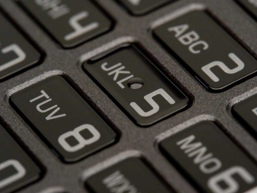 A Sanyo kiszáll a mobiltelefon-üzletágból