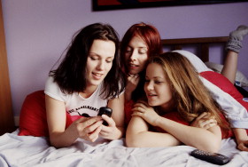 Az EU az sms-díjakat is csökkentené