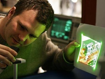 Mini projektorok kerülnek a Motorola mobilokba