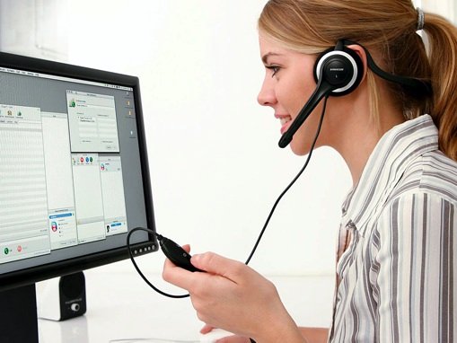 Online telefonba beszél egyre több magyar